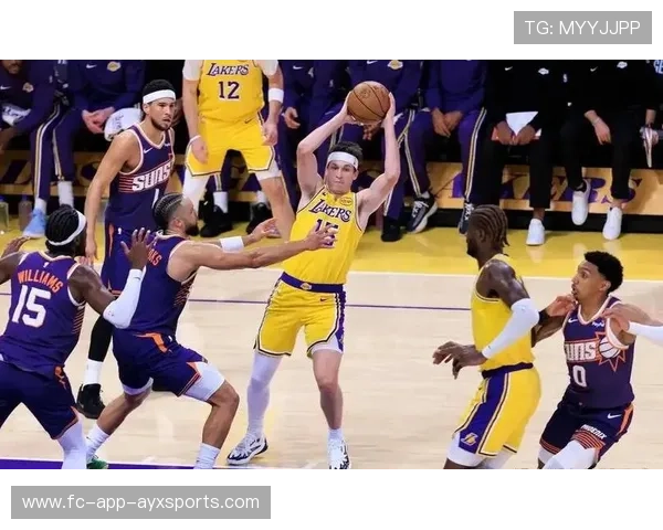 NBA太阳中路突分反复打穿防线,场面不断扩张