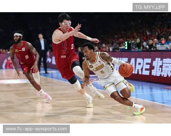 CBA新赛季即将开幕，球员合练备战迎冠军，cba 新赛季